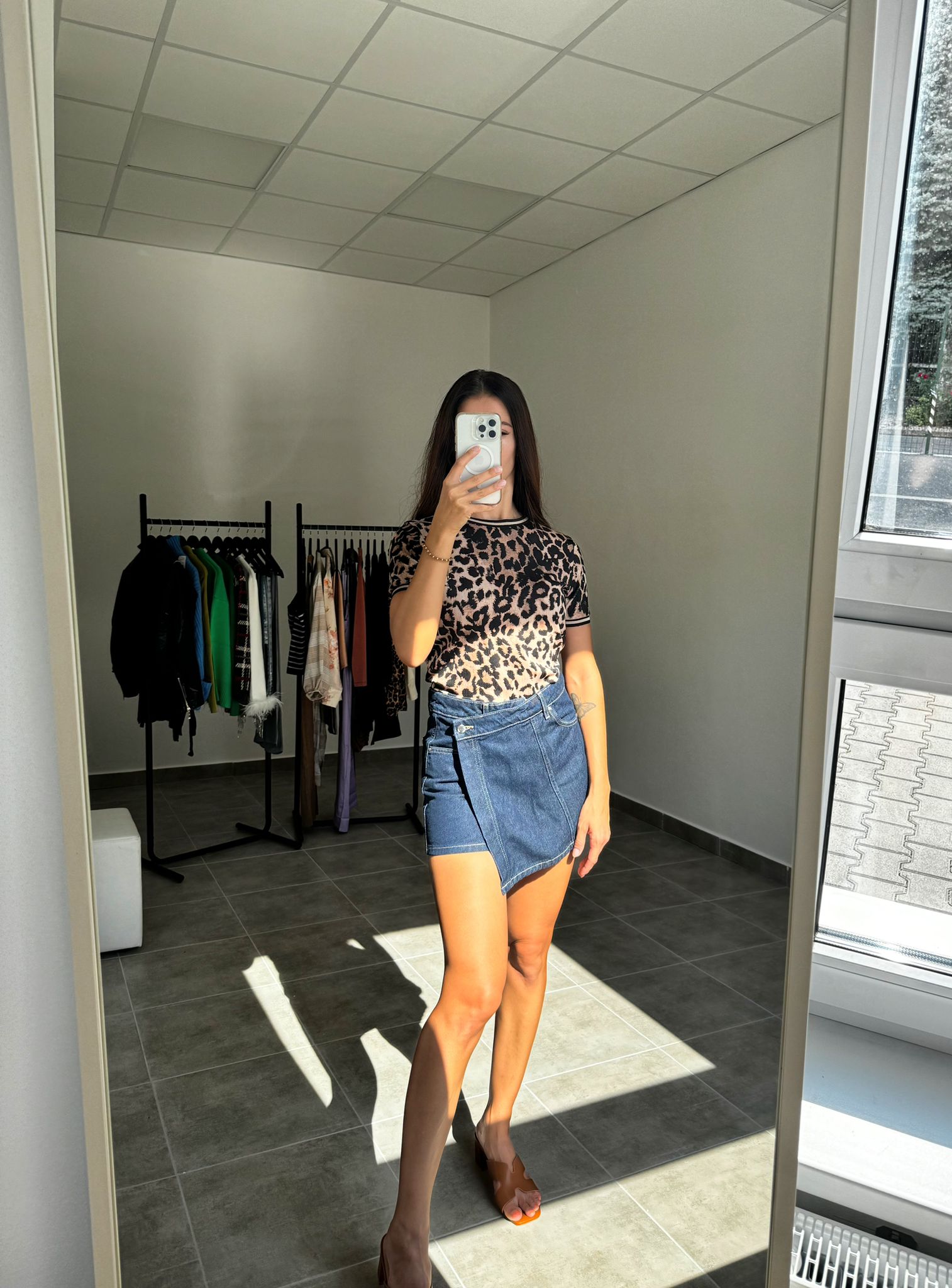 Top s leopardím vzorom | Leona