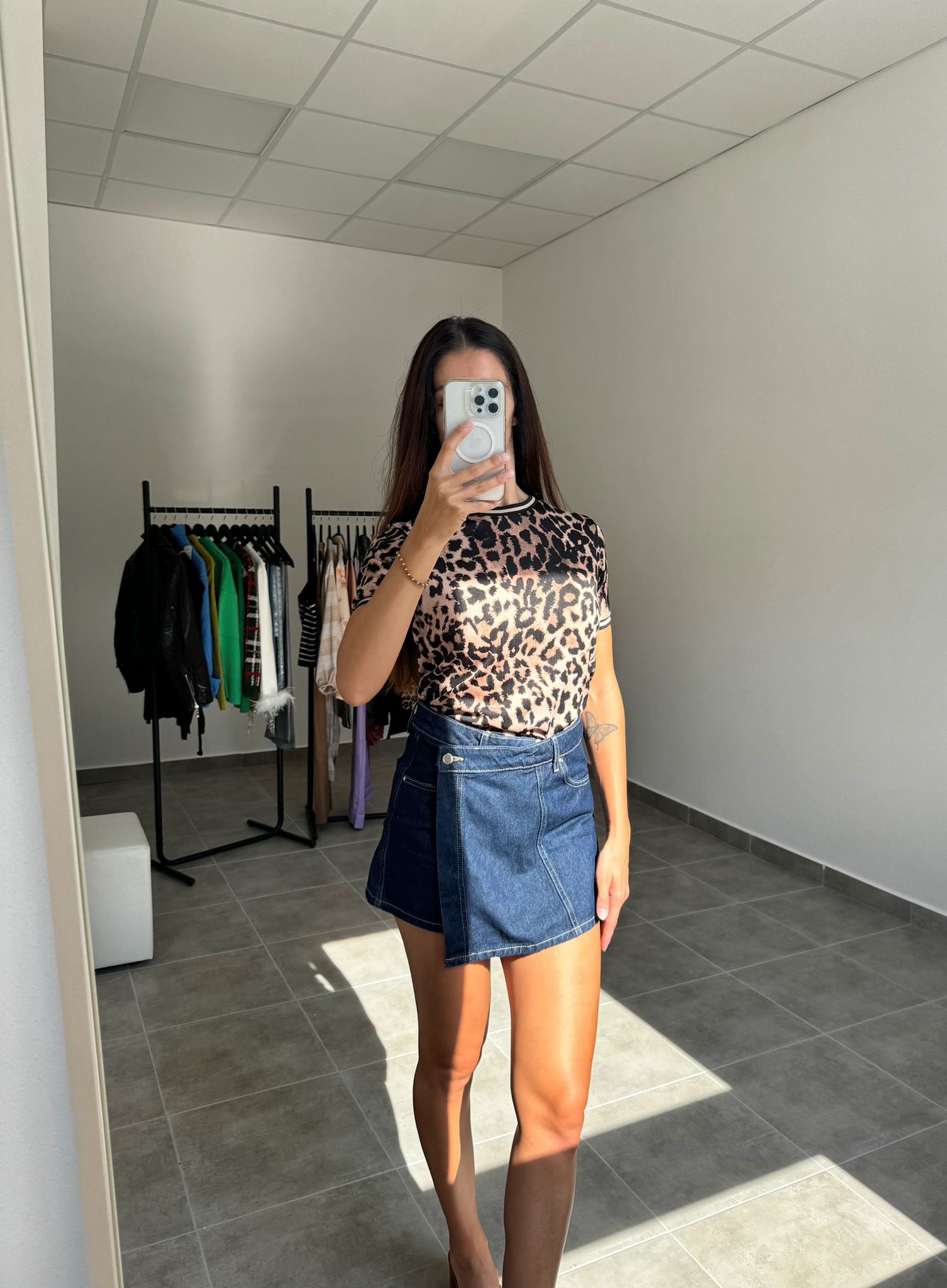 Top s leopardím vzorom | Leona