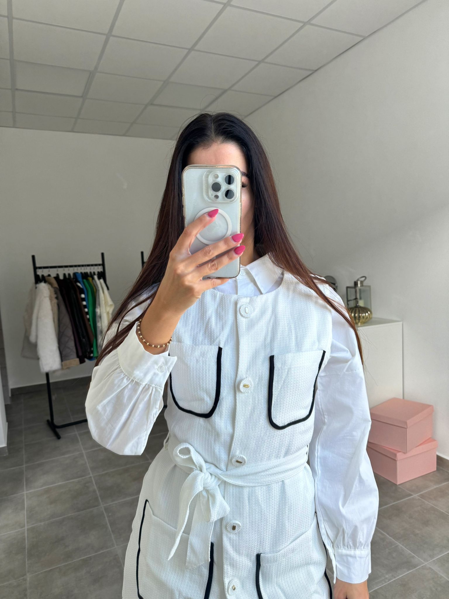 Biele šaty bez rukávov s viazaním v páse | Ivory