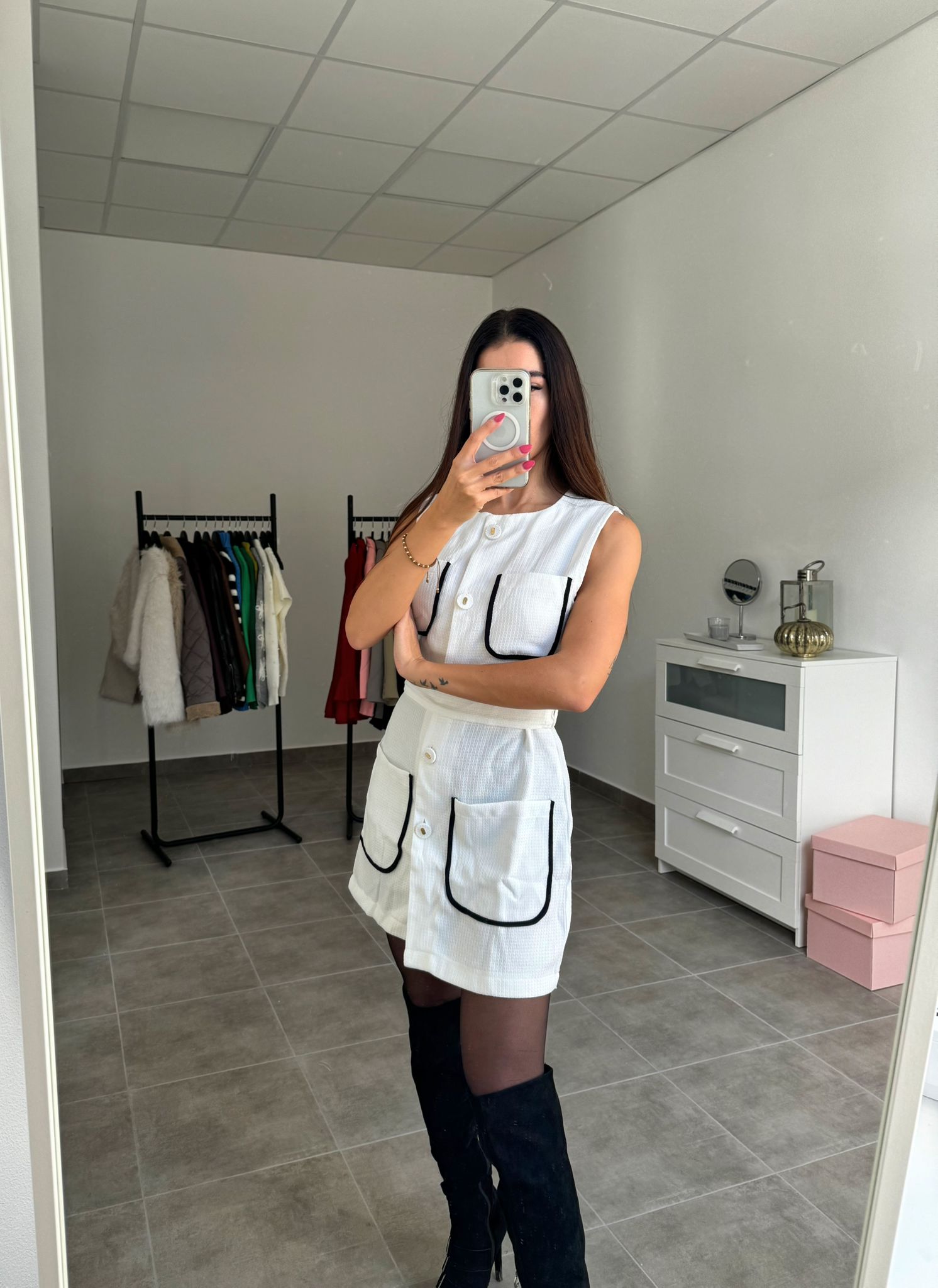 Biele šaty bez rukávov s viazaním v páse | Ivory