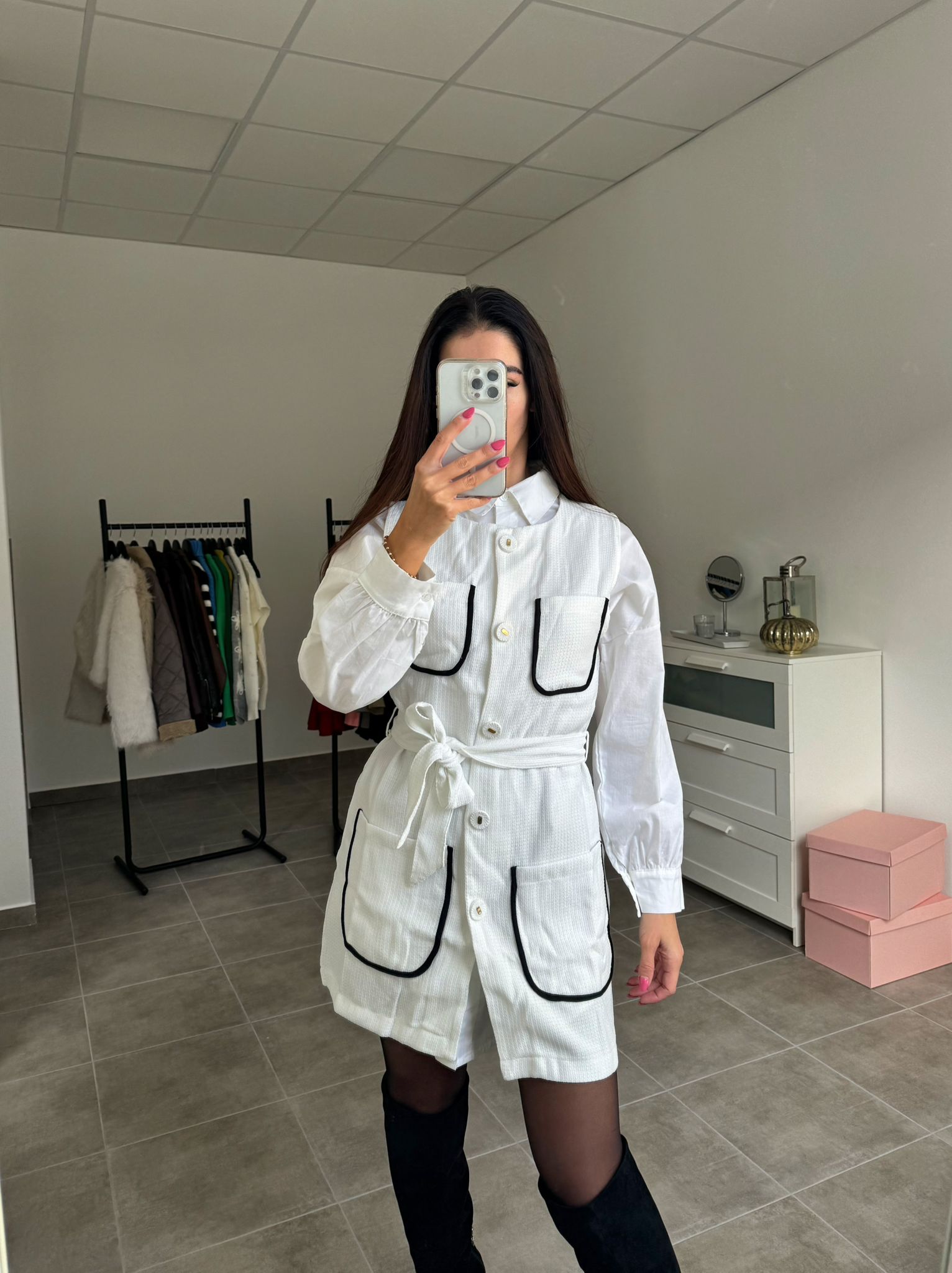 Biele šaty bez rukávov s viazaním v páse | Ivory