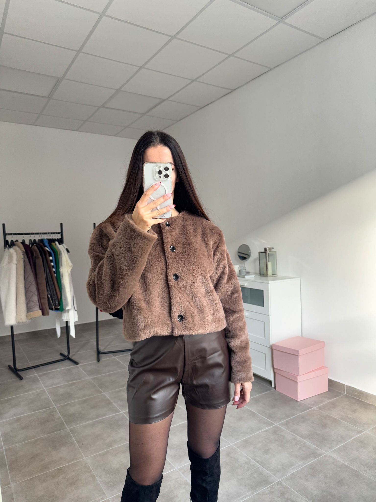 Hnedá kožušinová bunda so zapínaním | Teddy