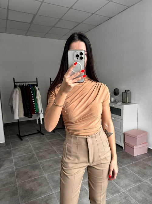 Béžový riasený top s krátkym rukávom | Latte